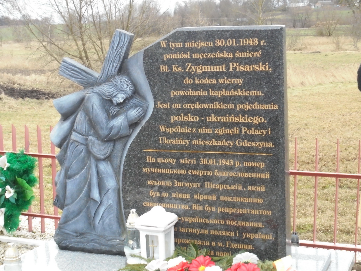 ksiadz Pisarski2