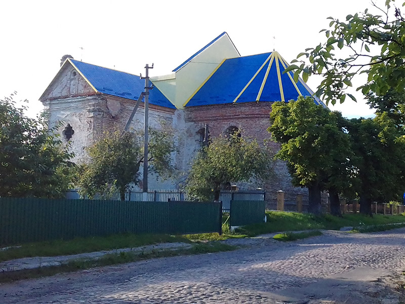 kosciol Maciejow 1