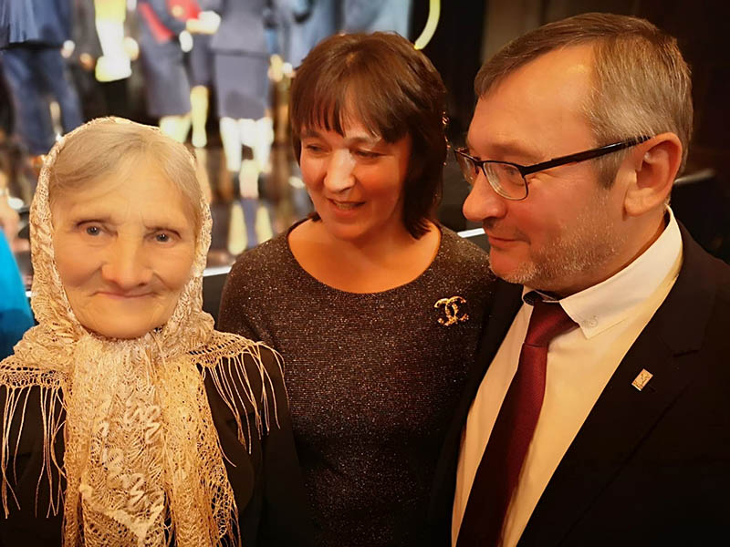 Babcia Szura 01