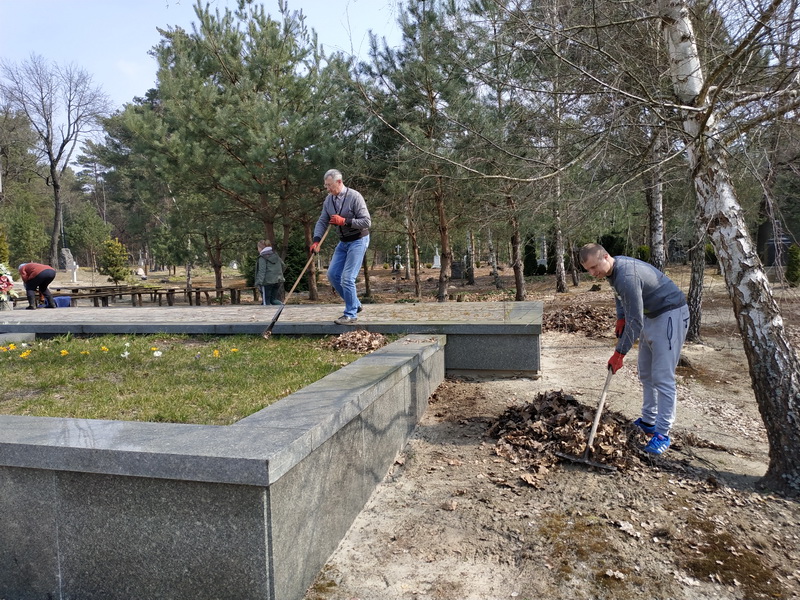 cmentarz Ostrowki 1