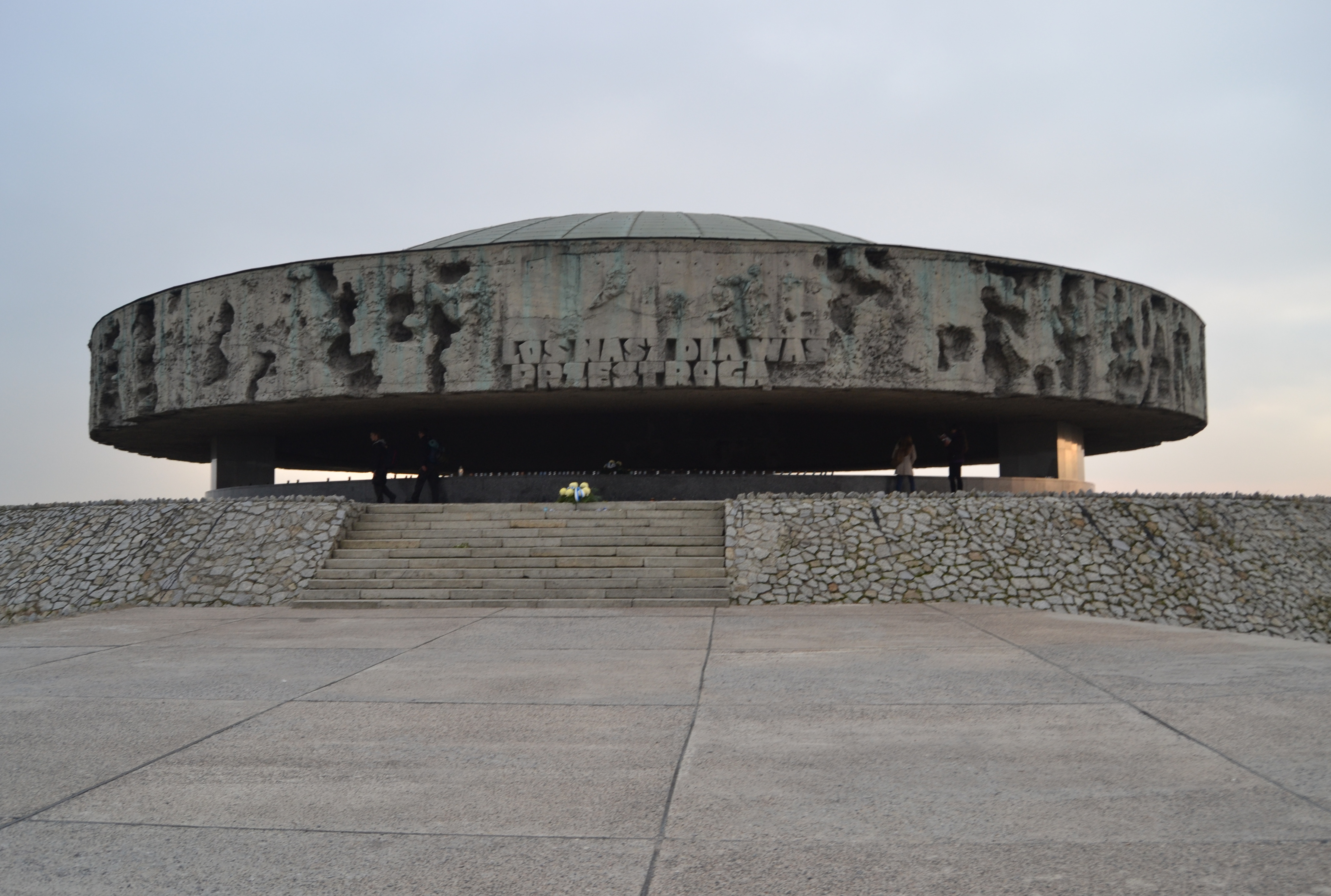 1_majdanek