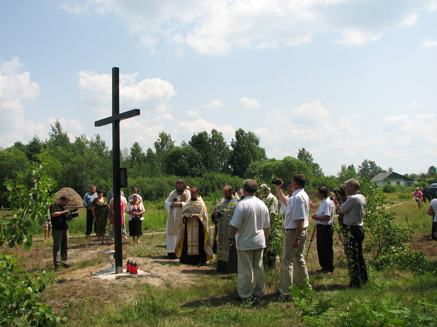 Освячення хреста у 2011 р.jpg