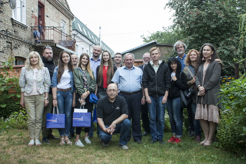 12