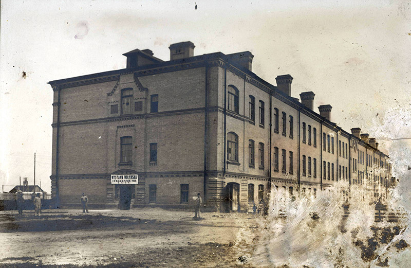 4. Drugi Gmach Wystawy, w Koszarach