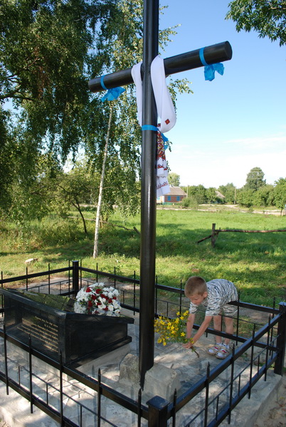 11. Krzyż i obelisk.